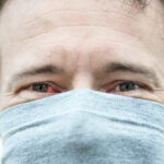 Медики определили основные «глазные симптомы» коронавирусной инфекции