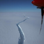 От ледника в Антарктиде откололся айсберг. По площади он сопоставим с Санкт-Петербургом
