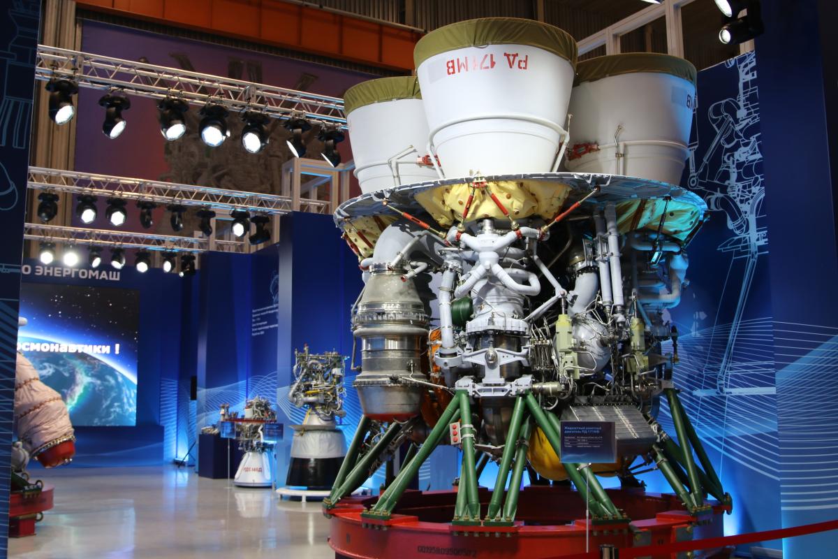NASA испытало улучшенные двигатели, оставшиеся от шаттлов — их используют в миссиях на Луну и Марс