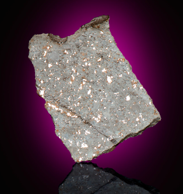 На аукционе Christie’s выставили редкие метеориты — марсианские, лунные и другие космические камни