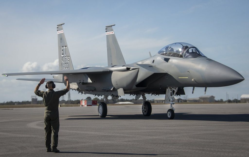 Представлен концепт истребителя будущего для американских ВВС, который сможет заменить F-16
