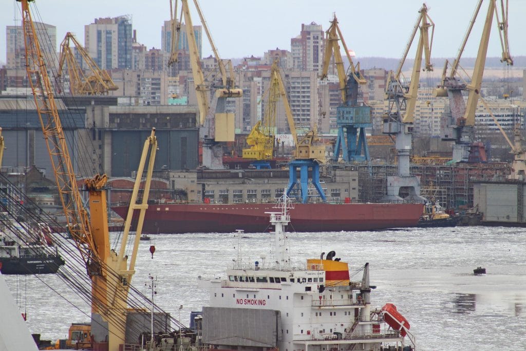 В России провели технический спуск на воду головного «стелс»-корабля проекта 20386