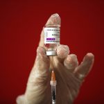 Европейский регулятор решил внести тромбозы в список побочных эффектов вакцины от АstraZeneca