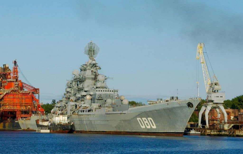 Сроки передачи мощнейшего неавианесущего надводного корабля российскому флоту сдвинули