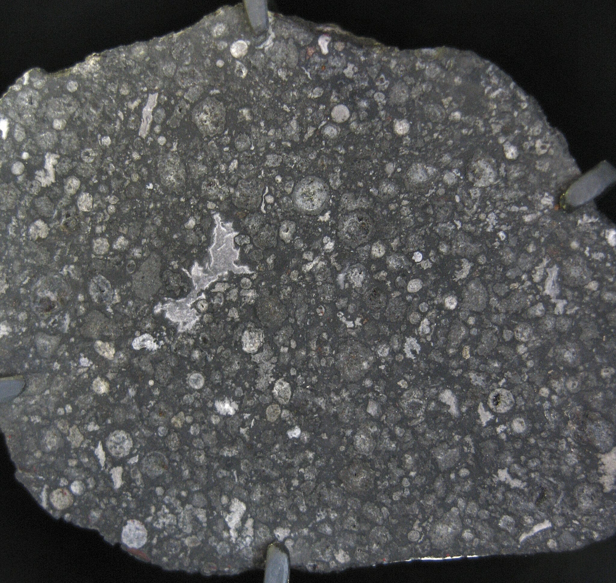 В Сколтехе изучили состав метеоритов с помощью методов масс-спектрометрии