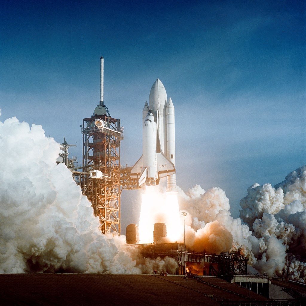 https://naked-science.ru/wp-content/uploads/2021/04/Space_Shuttle_Columbia_launching.jpg
