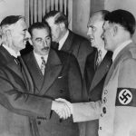 Как Гитлер избавил Чемберлена от войны со Сталиным: самая абсурдная операция Второй мировой