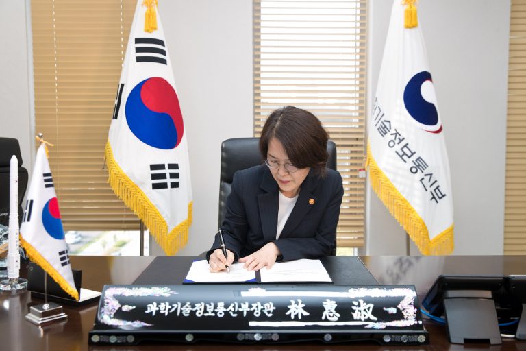 Корея присоединилась к американским «новым правилам освоения Луны». И это замечательно