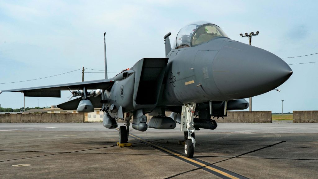 Истребитель F-15E загрузили рекордным числом крылатых ракет JASSM