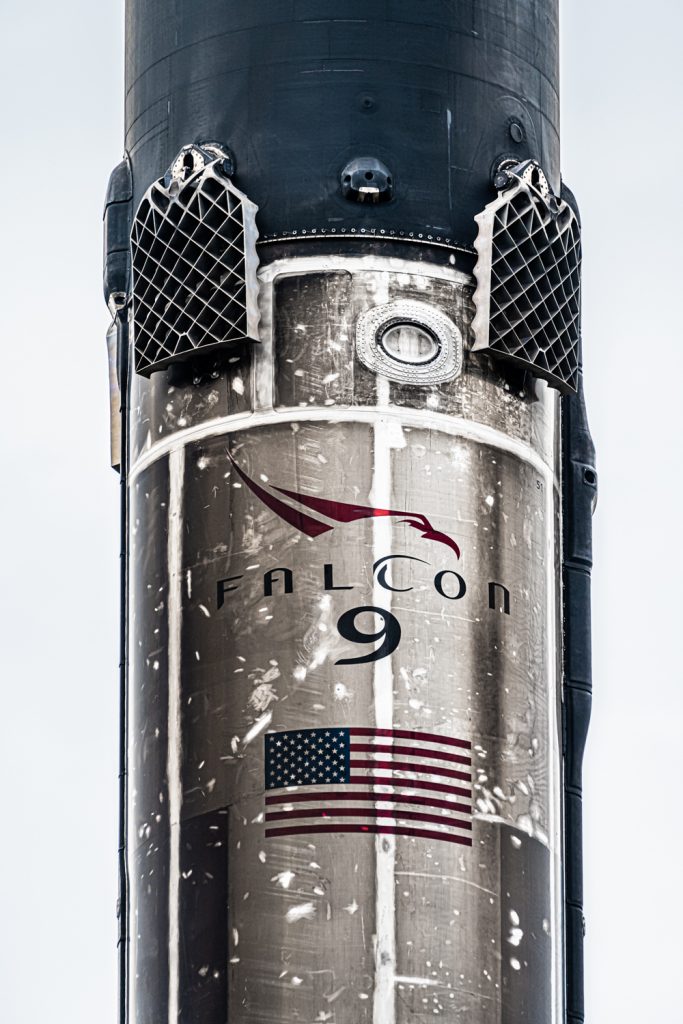 Печать многоразовости: как выглядит первая ступень ракеты, летавшая в космос десять раз