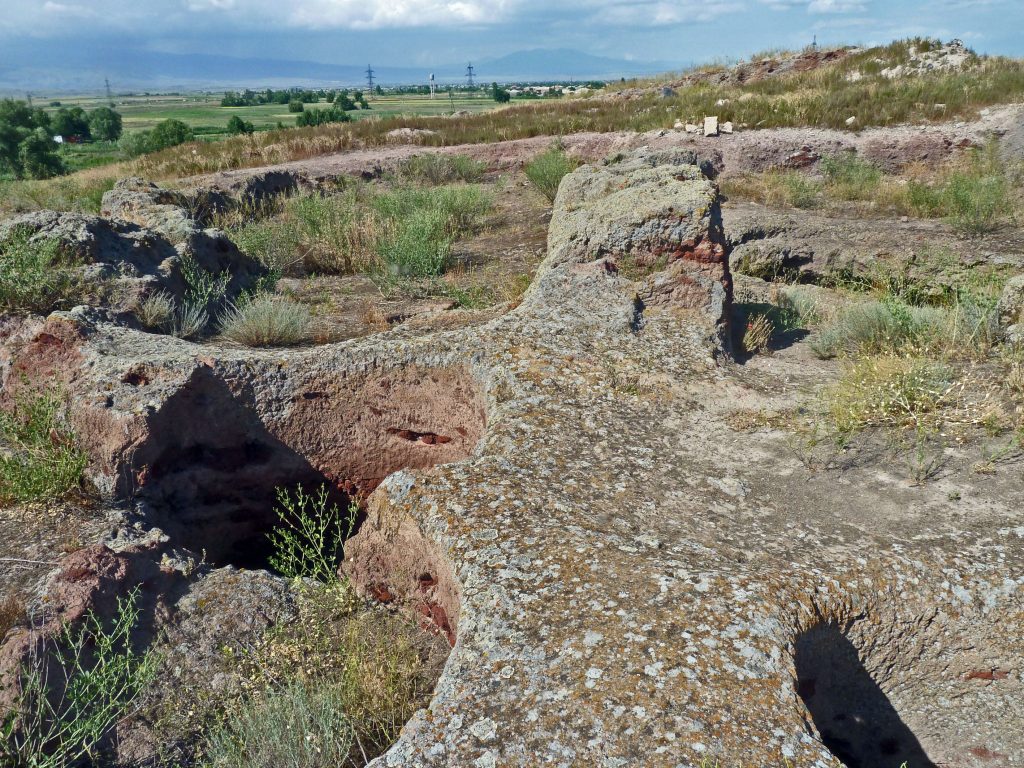 Раскопки руин в археологическом поселении Мецамор / Фото: travelarmenia.am