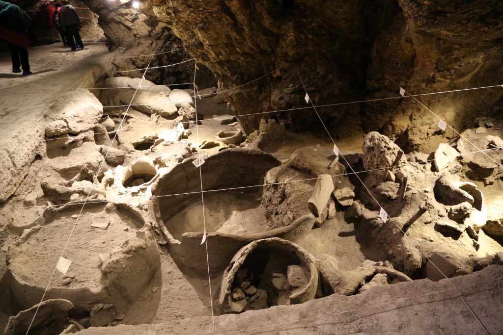 Пещеры Арени / Фото armmuseum.ru