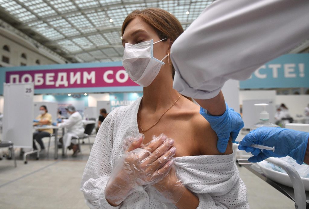 Вакцинация в Гостином дворе