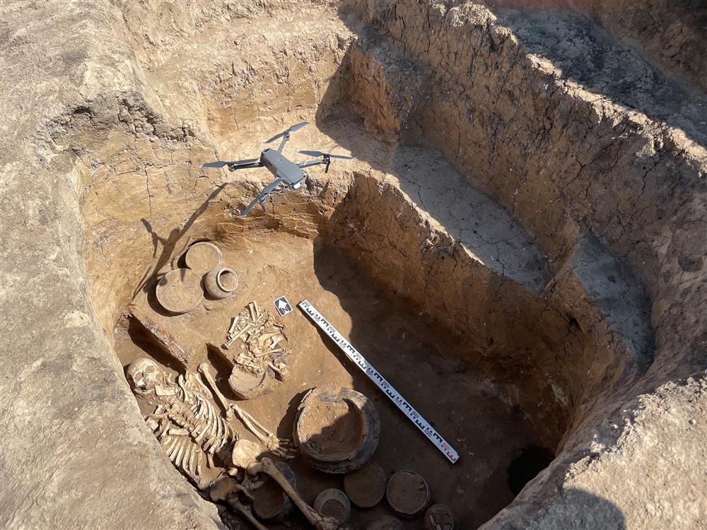 Археологи раскопали редкое погребение черняховской культуры
