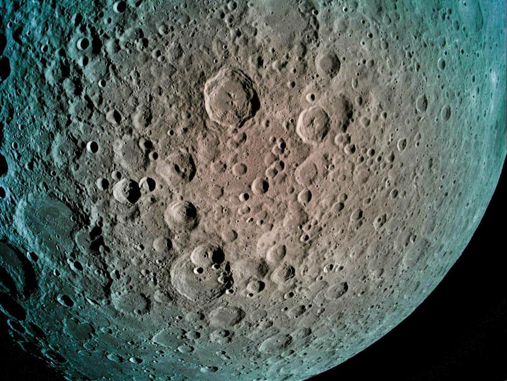 Обнаружены следы вулканической активности Луны всего два миллиарда лет назад