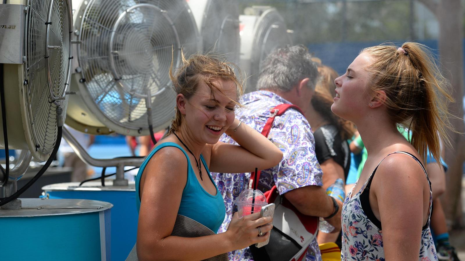 Экстремальная жара навредила молодежи сильнее, чем пожилым людям