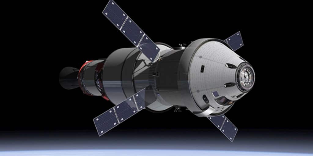 Корабль Orion со служебным модулем на основе ATV и третьей ступенью / ©wikipedia
