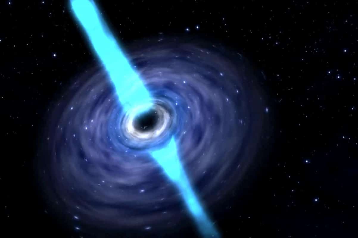 Астрономы подтвердили возможность образования золота в окрестностях черных дыр