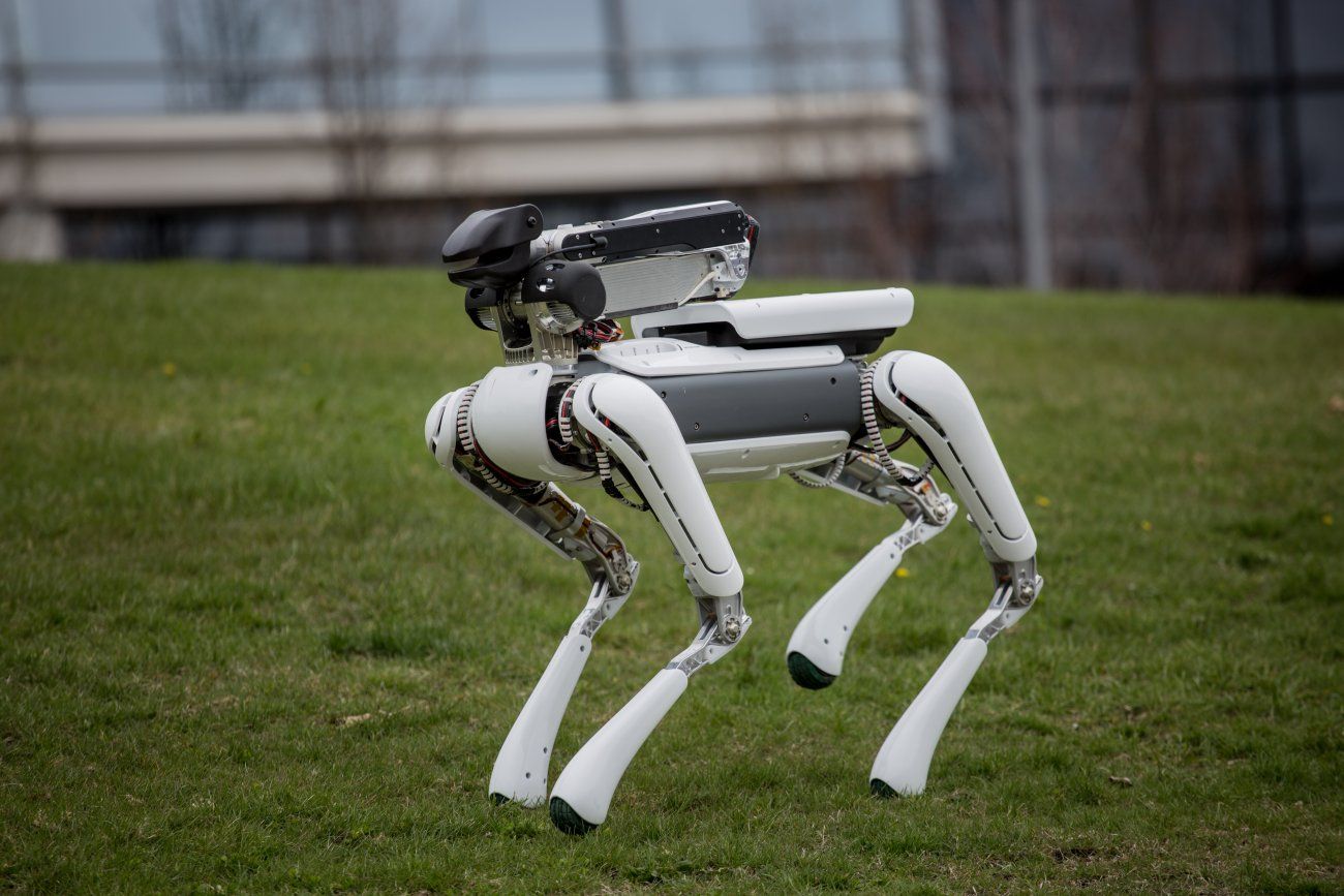 В Пермском Политехе создали беспроводную «зарядку» для дронов, электрокаров и роботов