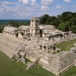 Дворцы и резиденции древних майя