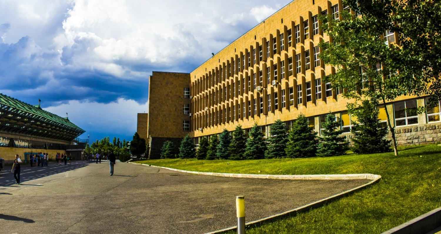 Против Российско-армянского университета возбуждено дело: руководство считает его нелогичным