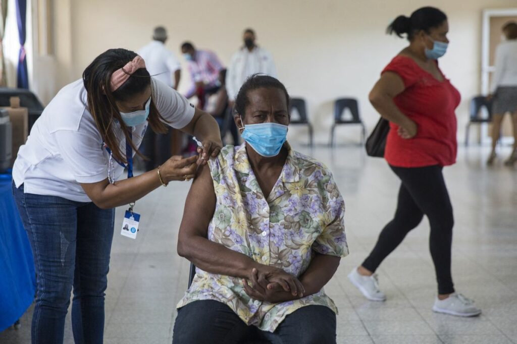 Вакцинация в Доминиканской Республике