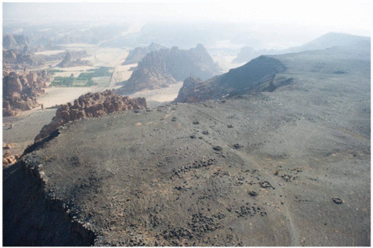 На Аравийском полуострове нашли древние погребальные аллеи километровых размеров