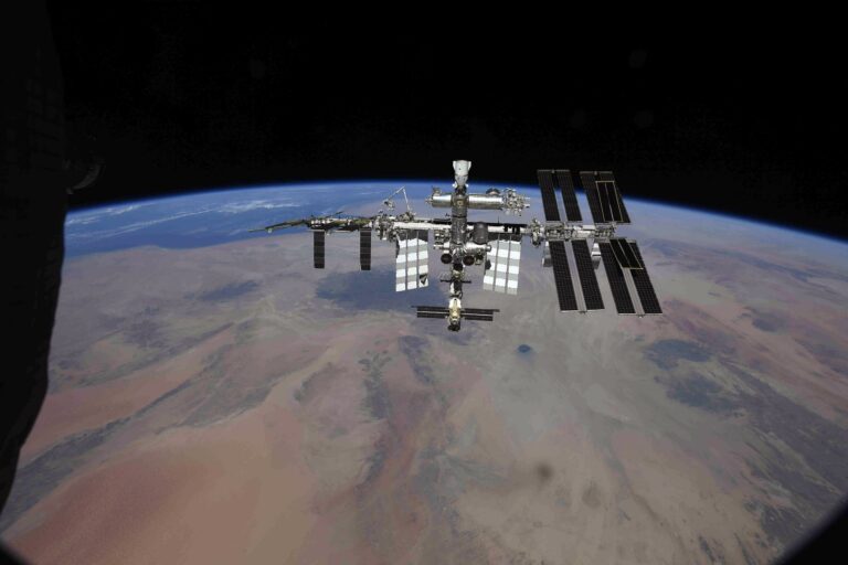 Международная космическая станция с пристыкованным модулем «Наука»