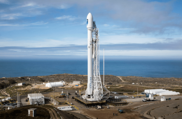 SpaceX резко подняла цены на полеты в космос и Starlink