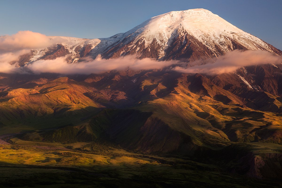 Вулканы Камчатки вулкан Толбачик (острый и плоский)