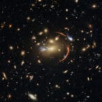 Свет иных миров: как превратить темную материю, галактики, черные дыры и даже Солнце в линзы супертелескопа