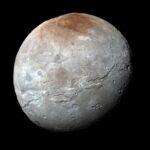 Покраснение спутника Плутона объяснили «взрывной» пульсацией атмосферы