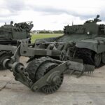 На Украине применили робота-сапера на танковом шасси