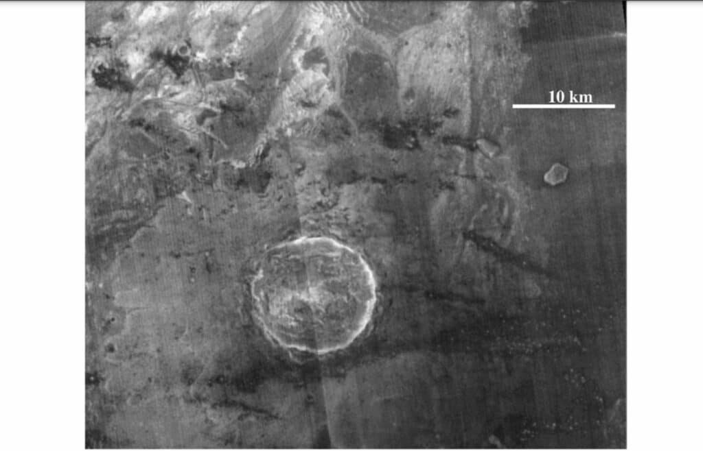 Лучи выбросов из кратера Zunil на снимках THEMIS. Сам кратер - за кадром справа.