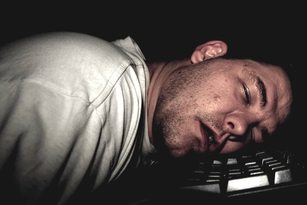 Биологи выяснили, почему умственная работа вызывает утомление