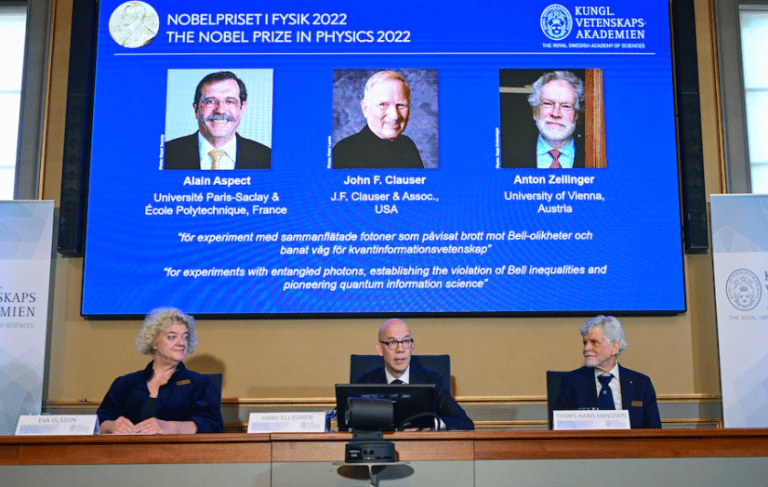Лауреаты Нобелевки по физике 2022 года