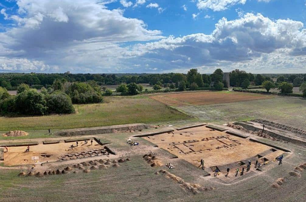 Археологи нашли дворец первых королей Восточной Англии