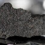 Уникальный метеорит подтвердил гипотезу об астероидном происхождении воды на Земле