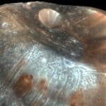 Астрономы нашли объяснение загадочным бороздам на поверхности Фобоса