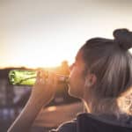 В НИУ ВШЭ выяснили, что факторы, влияющие на тягу к алкоголю, закладываются еще до совершеннолетия