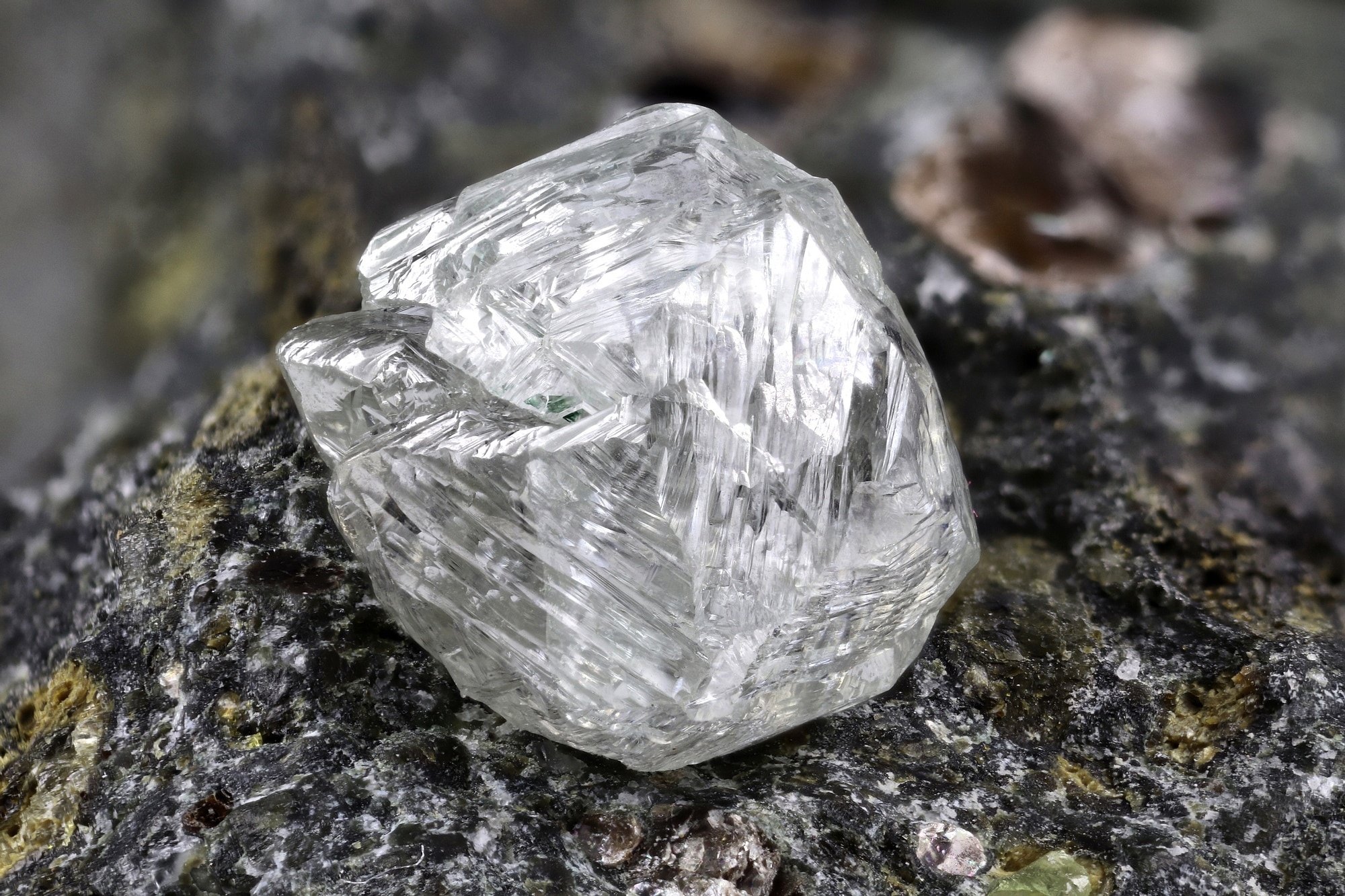 Дефекты алмаза позволят «померить температуру» клеткам