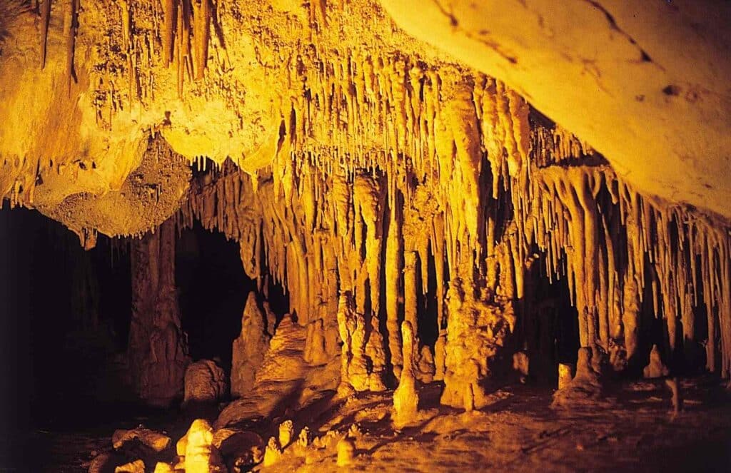 пещера Эс-Карриткс