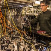 В МТУСИ исследуют воздействие сильных электромагнитных полей на квантовую связь