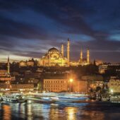 Стамбул — город, где разворачиваются события героев Эльчина Сафарли