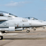 Украине могут передать старые истребители F-18 вместе с F-16