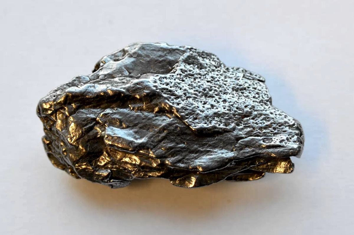 Фрагмент крупного металлического метеорита Кампо-дель-Сьело