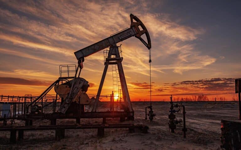 Физики ТюмГУ предложили новый способ увеличения коэффициента извлечения нефти