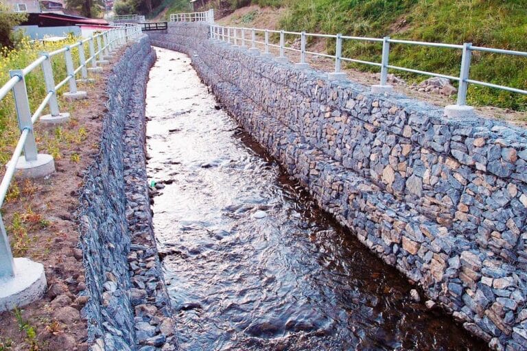 Пермские ученые предложили эффективный способ строительства защитных конструкций при освоении долин малых рек