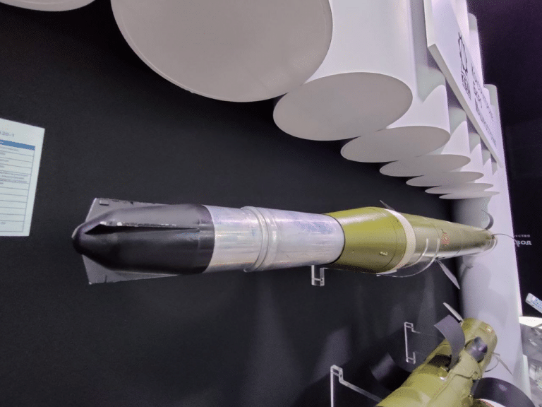 Управляемые противотанковые ракеты / © «Ростех»