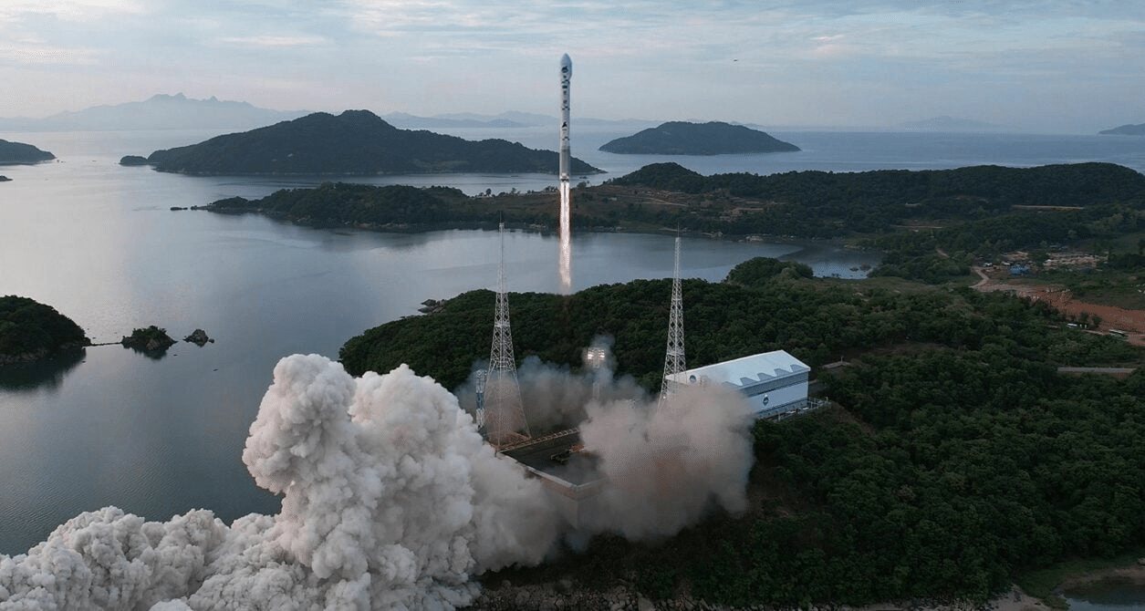КНДР заявила о неудачном запуске разведывательного спутника